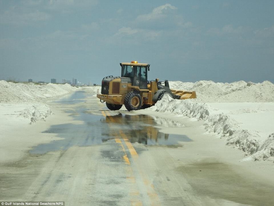 Στη Φλόριντα «χιόνισε» άμμο: Πρωτόγνωρο θέαμα [εικόνες] | iefimerida.gr 2