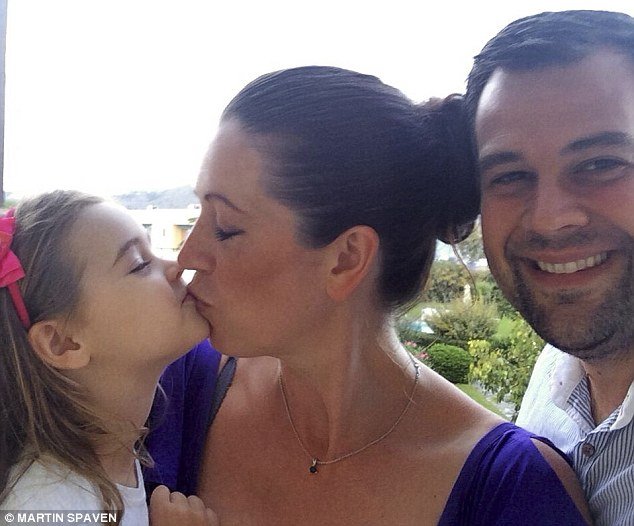 Ενα... εκνευριστικό ζευγάρι: Πάνε διακοπές κάθε 6 εβδομάδες -Πώς τα καταφέρνουν [εικόνες] | iefimerida.gr 3