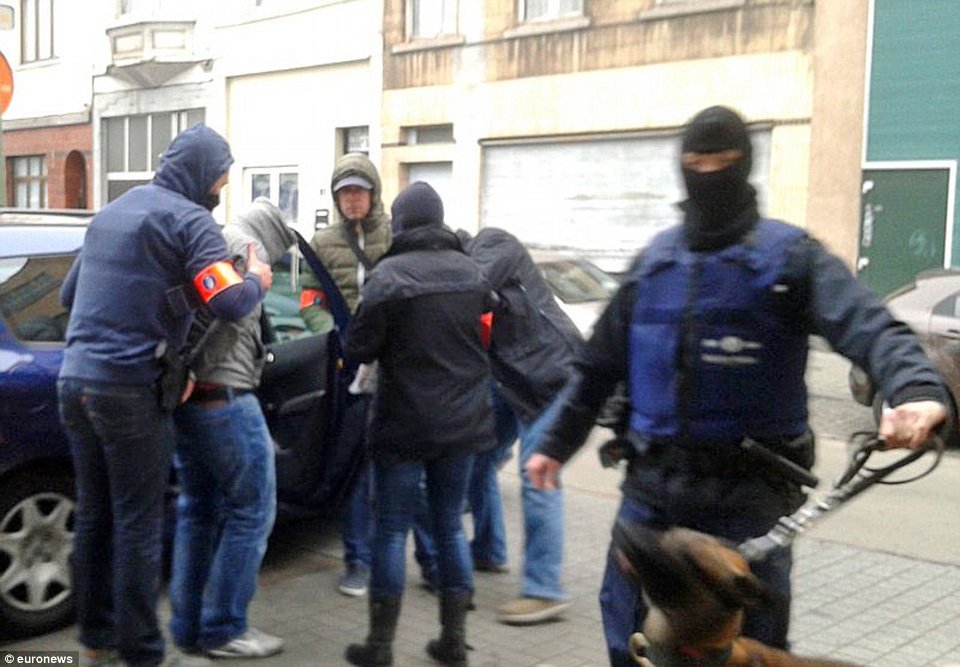 Διέφυγε για δεύτερη φορά ο νούμερο 1 καταζητούμενος Σαλάχ Αμπντελσλάμ | iefimerida.gr 0