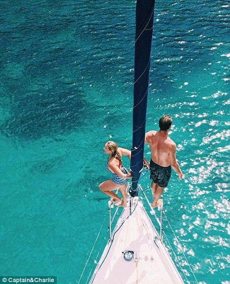 Το ζευγάρι που παράτησε τους πάντες και τα πάντα - Ταξιδεύει στον κόσμο με ένα ιστιοπλοϊκό [εικόνες] | iefimerida.gr 4