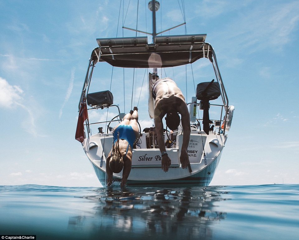 Το ζευγάρι που παράτησε τους πάντες και τα πάντα - Ταξιδεύει στον κόσμο με ένα ιστιοπλοϊκό [εικόνες] | iefimerida.gr 1