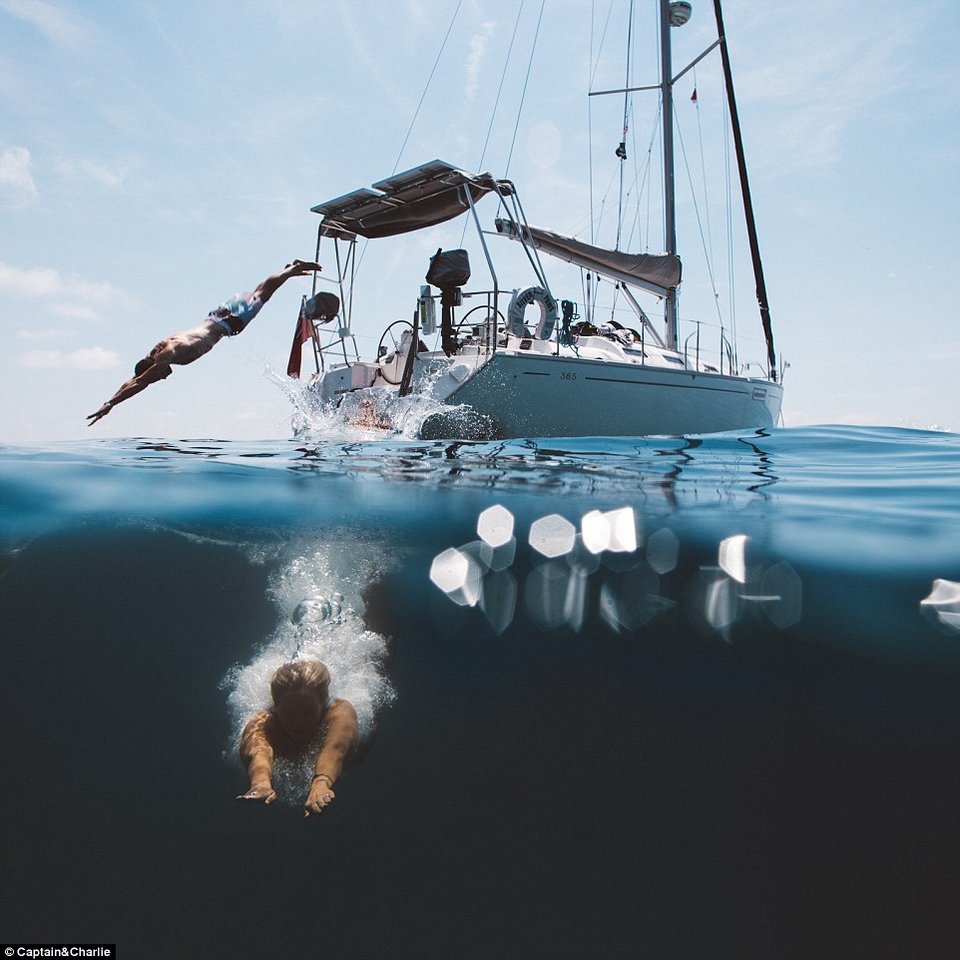 Το ζευγάρι που παράτησε τους πάντες και τα πάντα - Ταξιδεύει στον κόσμο με ένα ιστιοπλοϊκό [εικόνες] | iefimerida.gr 11