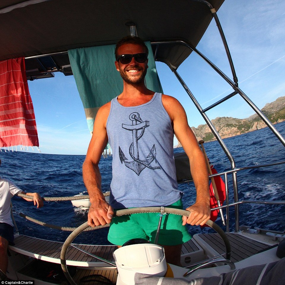 Το ζευγάρι που παράτησε τους πάντες και τα πάντα - Ταξιδεύει στον κόσμο με ένα ιστιοπλοϊκό [εικόνες] | iefimerida.gr 9