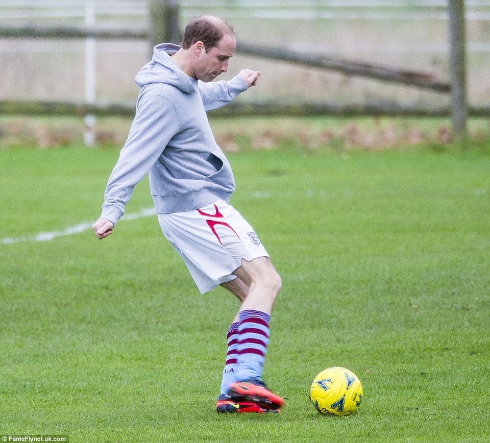 Οι πρίγκιπες Γουίλιαμ και Χάρι έπαιξαν ποδόσφαιρο και κέρδισαν για... καλό σκοπό [εικόνες & βίντεο] | iefimerida.gr 5