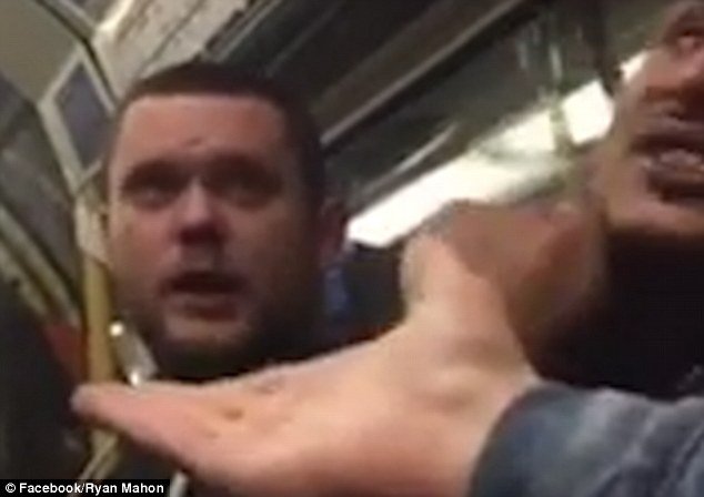 Βρετανία: Δείτε το ομοφοβικό παραλήρημα επιβάτη του μετρό εναντίον ομοφυλόφιλου [εικόνες&βίντεο] | iefimerida.gr 4