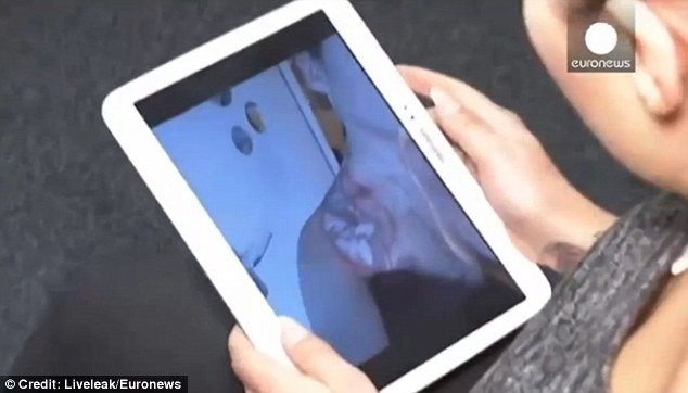 Συγκλονιστικές μαρτυρίες θυμάτων των σεξουαλικών επιθέσεων στην Κολωνία -«Με περικύκλωσαν 30 άνδρες...» [εικόνες] | iefimerida.gr 1