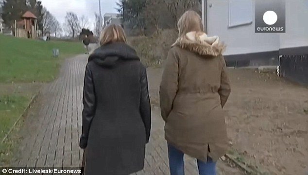 Συγκλονιστικές μαρτυρίες θυμάτων των σεξουαλικών επιθέσεων στην Κολωνία -«Με περικύκλωσαν 30 άνδρες...» [εικόνες] | iefimerida.gr 2