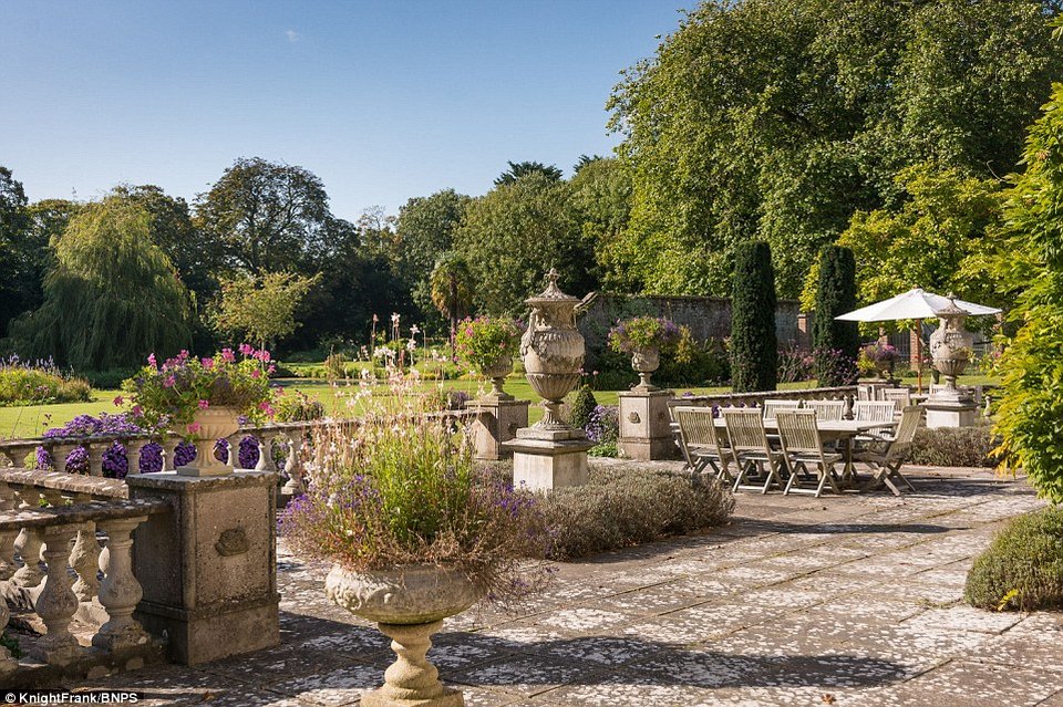 Το αρχοντικό του 17ου αιώνα που χτίστηκε από θησαυρό πειρατών -Πωλείται για 4 εκατ. ευρώ [εικόνες]  | iefimerida.gr 7