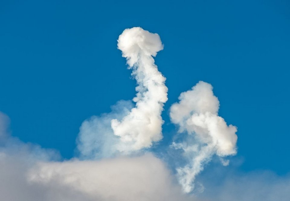 Ξύπνησε το ηφαίστειο Αίτνα στην Ιταλία: Λάβα και καπνός βγαίνει από τον κρατήρα [εικόνες] | iefimerida.gr 2