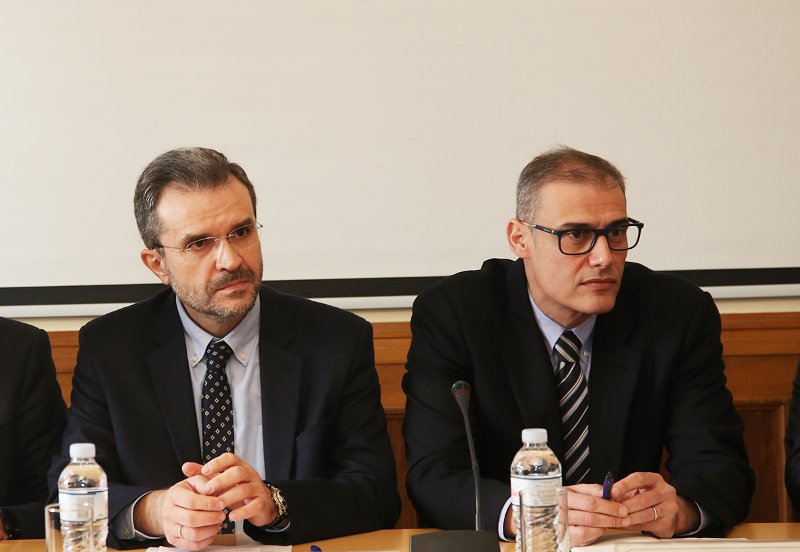 Ο πρύτανης κ. Αξαρλόγλου και ο κ.Xαράλαμπος Μαινεμελής, Δ/ντής του Κέντρου Αριστείας του ΣΕΒ στη Δημιουργική Ηγεσία