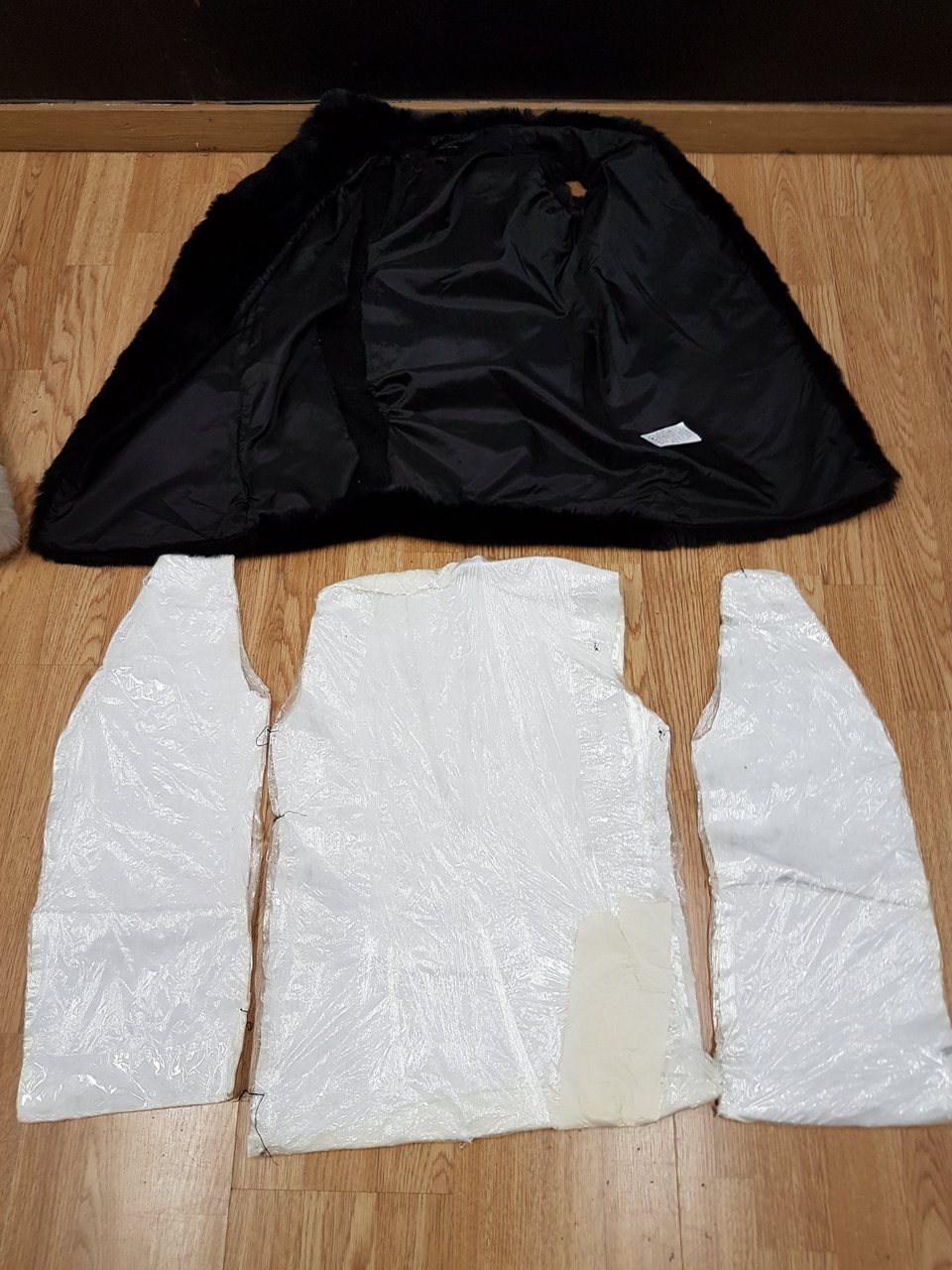 Βραζιλιάνα επιχείρησε να περάσει 2,8 κιλά κοκαΐνη «ραμμένη» στα ρούχα της [εικόνες] | iefimerida.gr 2