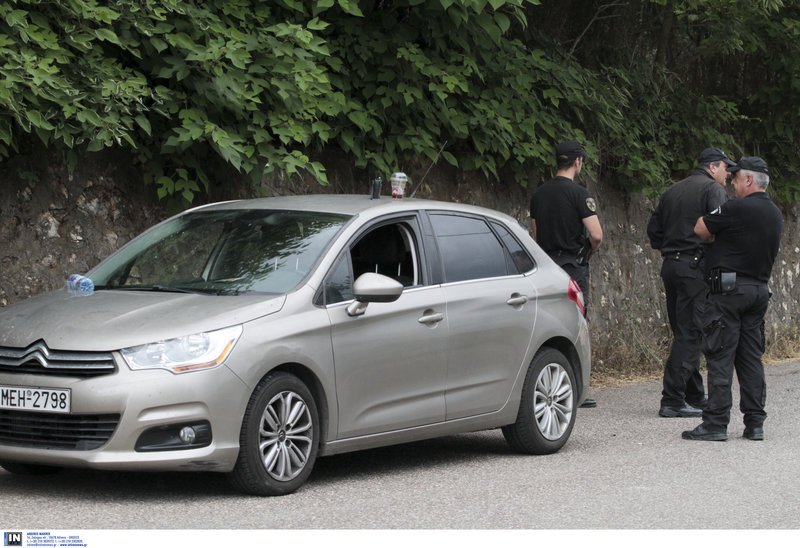 Στα ορεινά της Αιτωλοακαρνανίας ψάχνουν τον Μπαρμπαρούση -Ξέφυγε λόγω... e-pass [εικόνες] | iefimerida.gr 0