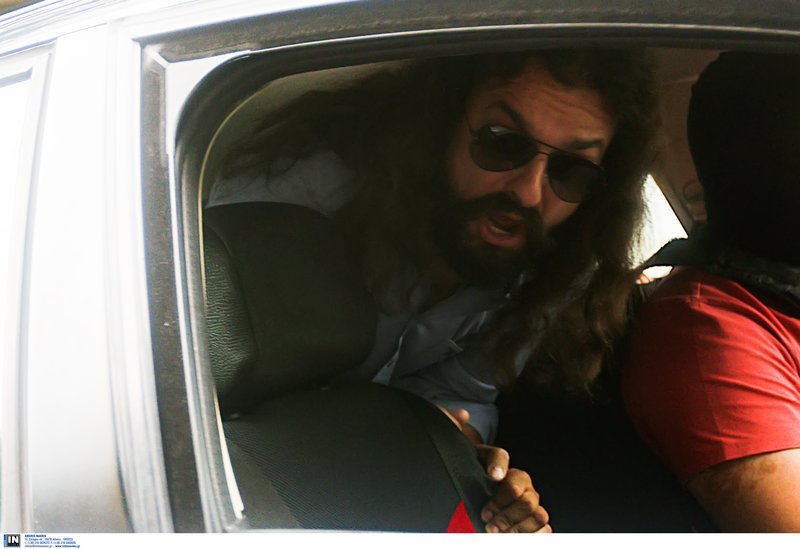 Δήλωση μετανοίας από Μπαρμπαρούση: Σέβομαι το Σύνταγμα και τη Δημοκρατία | iefimerida.gr 1
