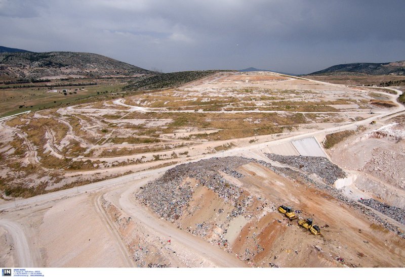 «Πνίγεται» στα σκουπίδια η Αττική -Καθημερινά 2.500 τόνοι στους δρόμους, λόγω ρήγματος στον ΧΥΤΑ Φυλής [εικόνες] | iefimerida.gr 2