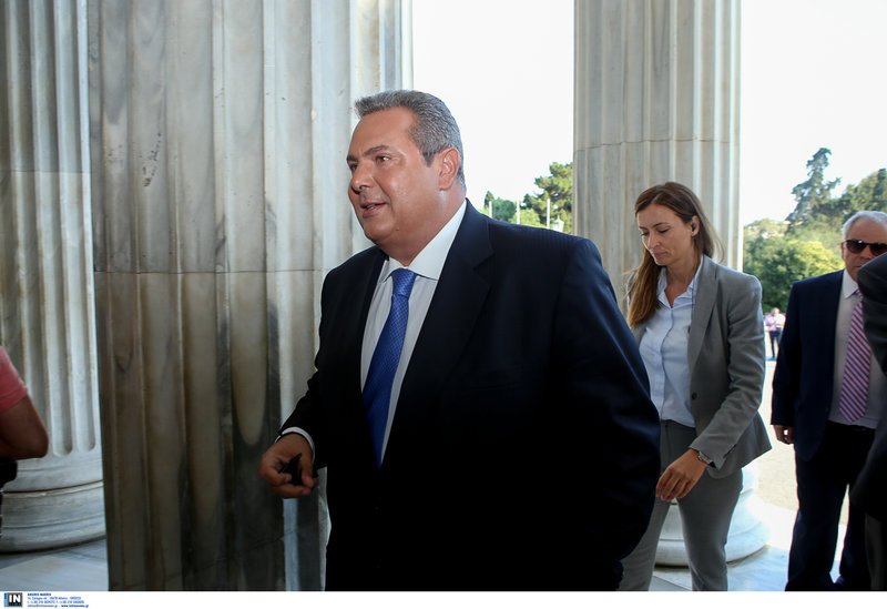 Εβαλε και... ξαναέβγαλε τη γραβάτα -«Κέρδισα το χρέος, έχω μάχες να δώσω» [εικόνες] | iefimerida.gr 35