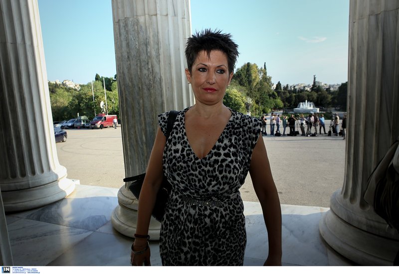 Εβαλε και... ξαναέβγαλε τη γραβάτα -«Κέρδισα το χρέος, έχω μάχες να δώσω» [εικόνες] | iefimerida.gr 34