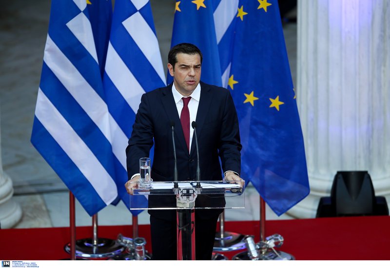 Το Ζάππειο του Τσίπρα: Εβαλε και έβγαλε τη γραβάτα, υποσχέθηκε φοροελαφρύνσεις | iefimerida.gr 4