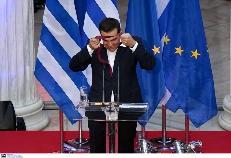 Το Ζάππειο του Τσίπρα: Εβαλε και έβγαλε τη γραβάτα, υποσχέθηκε φοροελαφρύνσεις | iefimerida.gr 7