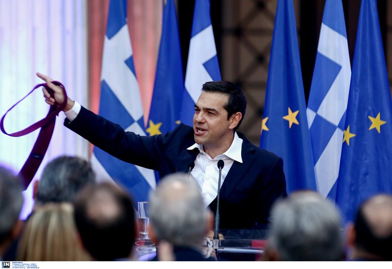 Το Ζάππειο του Τσίπρα: Εβαλε και έβγαλε τη γραβάτα, υποσχέθηκε φοροελαφρύνσεις | iefimerida.gr 11