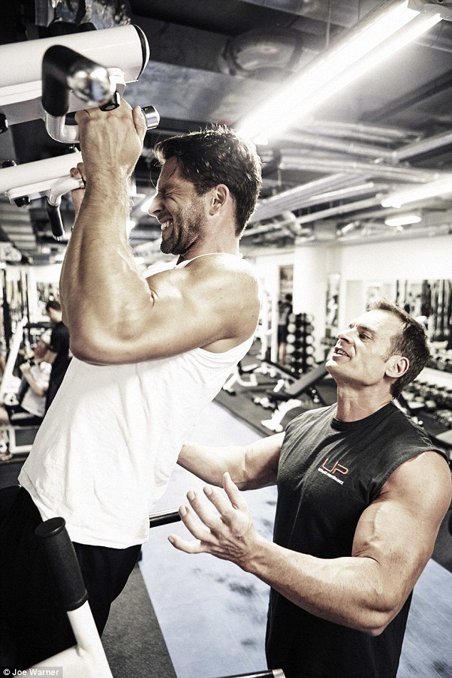 Γυμναζόταν 5 ώρες την εβδομάδα και είχε πλάνο διατροφής -Εφτιαξε σώμα σε 12 εβδομάδες [εικόνες] | iefimerida.gr 5