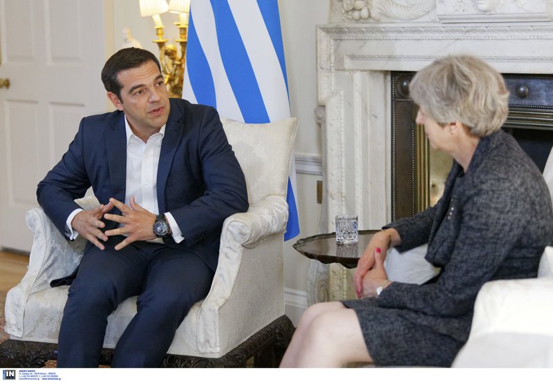 Τσίπρας από Λονδίνο: Δεν ανησυχώ καθόλου για την αποχώρηση Λαζαρίδη -Είμαστε πολύ σκληροί για να πεθάνουμε [βίντεο] | iefimerida.gr 3