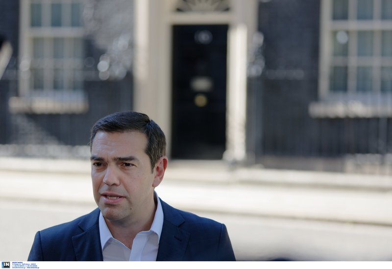 Ο Τσίπρας στην Ντάουνινγκ Στριτ -Τα κόκκινα γοβάκια της Τερέζα Μέι, ο σφιγμένος πρωθυπουργός [εικόνες] | iefimerida.gr 20