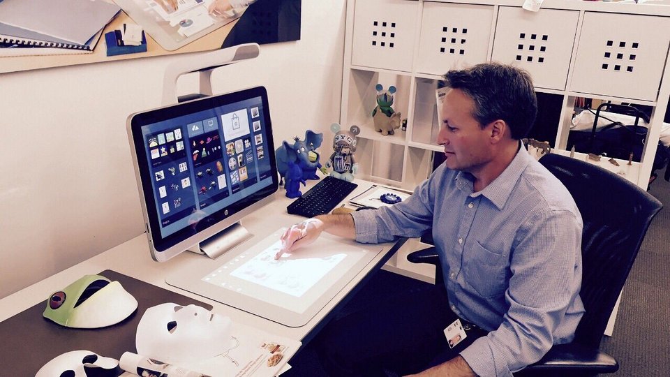 Ξεχάστε ό,τι ξέρατε για τους υπολογιστές: Ο καινούργιος της HP κάνει τον κόσμο του διαδικτύου να μοιάζει πραγματικός [εικόνες & βίντεο] | iefimerida.gr 0