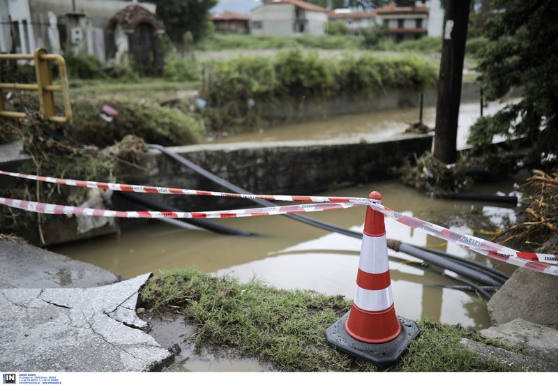 Αρμαγεδδών στη Β.Ελλάδα -Αυτοκίνητα επιπλέουν στο νερό, χάθηκαν περιουσίες [εικόνες] | iefimerida.gr 17