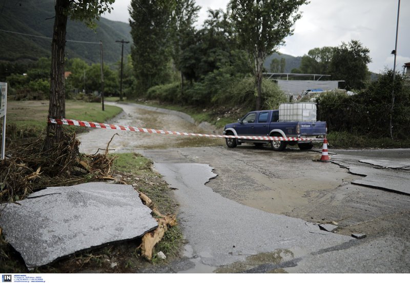 Αρμαγεδδών στη Β.Ελλάδα -Αυτοκίνητα επιπλέουν στο νερό, χάθηκαν περιουσίες [εικόνες] | iefimerida.gr 16