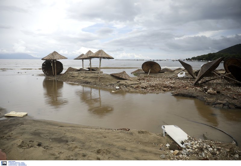 Αρμαγεδδών στη Β.Ελλάδα -Αυτοκίνητα επιπλέουν στο νερό, χάθηκαν περιουσίες [εικόνες] | iefimerida.gr 24