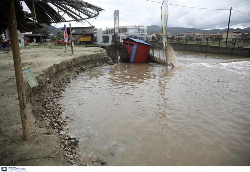 Αρμαγεδδών στη Β.Ελλάδα -Αυτοκίνητα επιπλέουν στο νερό, χάθηκαν περιουσίες [εικόνες] | iefimerida.gr 25
