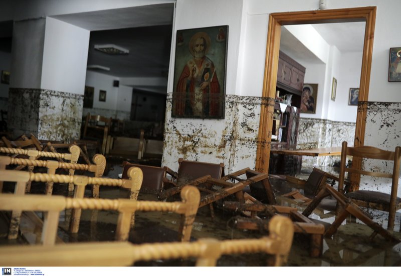 Θεσσαλονίκη: Ολοσχερής καταστροφή ναού από τις πλημμύρες -Εικόνες και σκεύη μέσα στη λάσπη [εικόνες] | iefimerida.gr 12