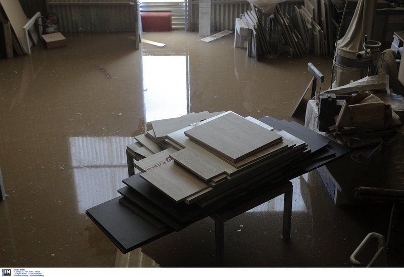 Αρμαγεδδών στη Β.Ελλάδα -Αυτοκίνητα επιπλέουν στο νερό, χάθηκαν περιουσίες [εικόνες] | iefimerida.gr 54