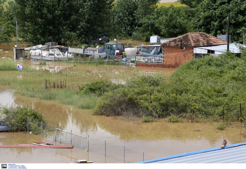 Αρμαγεδδών στη Β.Ελλάδα -Αυτοκίνητα επιπλέουν στο νερό, χάθηκαν περιουσίες [εικόνες] | iefimerida.gr 50