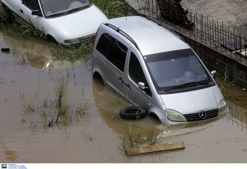 Αρμαγεδδών στη Β.Ελλάδα -Αυτοκίνητα επιπλέουν στο νερό, χάθηκαν περιουσίες [εικόνες] | iefimerida.gr 35