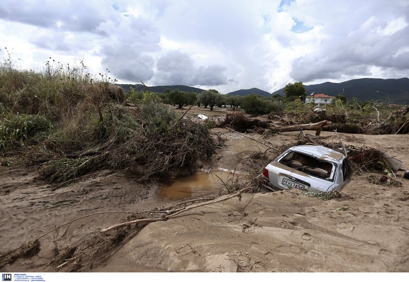Αρμαγεδδών στη Β.Ελλάδα -Αυτοκίνητα επιπλέουν στο νερό, χάθηκαν περιουσίες [εικόνες] | iefimerida.gr 14
