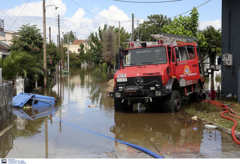 Αρμαγεδδών στη Β.Ελλάδα -Αυτοκίνητα επιπλέουν στο νερό, χάθηκαν περιουσίες [εικόνες] | iefimerida.gr 39