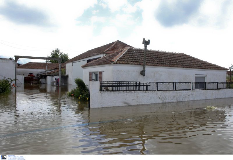 Αρμαγεδδών στη Β.Ελλάδα -Αυτοκίνητα επιπλέουν στο νερό, χάθηκαν περιουσίες [εικόνες] | iefimerida.gr 40