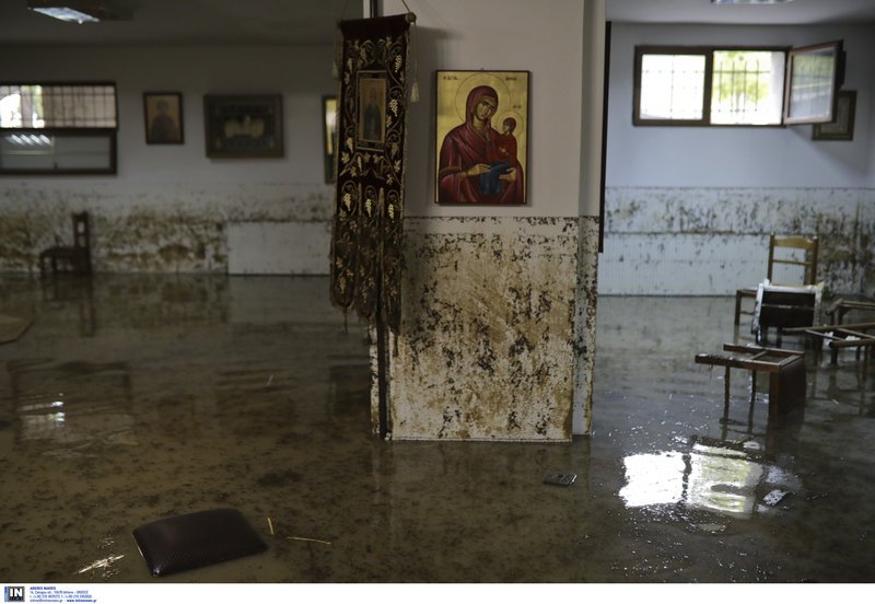 Θεσσαλονίκη: Ολοσχερής καταστροφή ναού από τις πλημμύρες -Εικόνες και σκεύη μέσα στη λάσπη [εικόνες] | iefimerida.gr 1