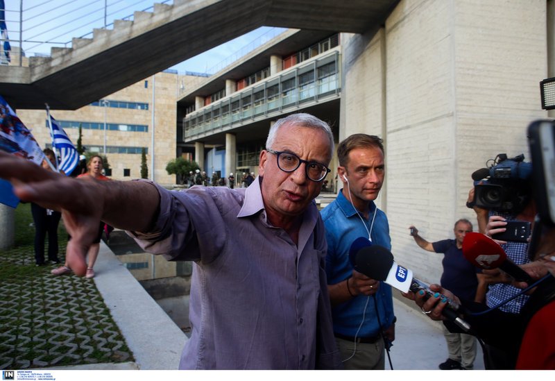 Ο πολίτης που καταγγέλλει ότι τον χτύπησαν με ρόπαλο στο κεφάλι επειδή ήθελε να πάει στην εκδήλωση του ΣΥΡΙΖΑ -Φωτογραφία: Intimenews/ΜΩΥΣΙΑΔΗΣ ΓΙΑΝΝΗΣ
