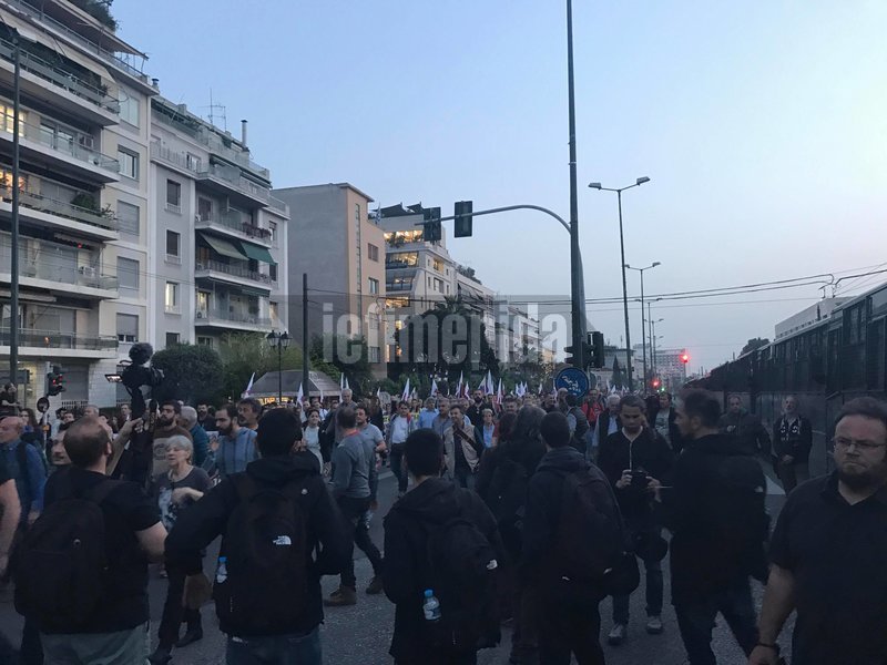 Αντιπολεμικό συλλαλητήριο του ΠΑΜΕ -Εριξαν αυγά στην πρεσβεία των ΗΠΑ και στα γραφεία της ΕΕ [εικόνες & βίντεο] | iefimerida.gr 5