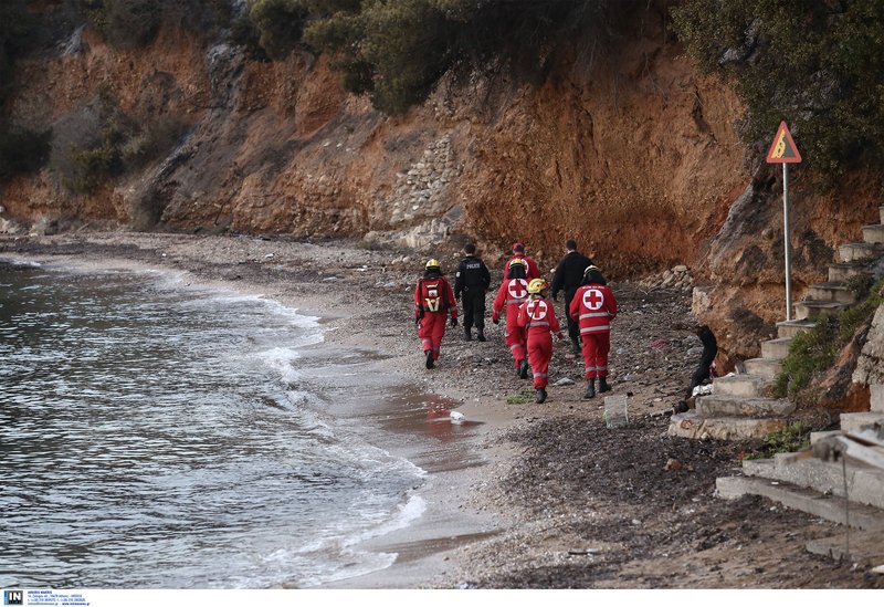 Πρόεδρος Ερυθρού Σταυρού στο iefimerida.gr: Σοκαρίστηκαν και οι διασώστες με τους 25 αγκαλιασμένους νεκρούς | iefimerida.gr 0