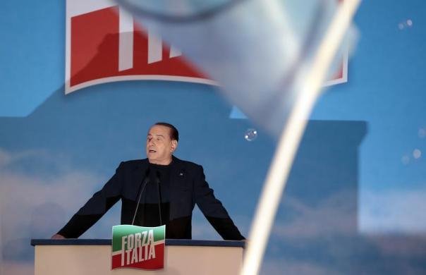 Από την κορυφή στην απόλυτη καταστροφή -Η καριέρα του Σίλβιο Μπερλουσκόνι μέσα από 30 «κλικ» [εικόνες]  | iefimerida.gr 29