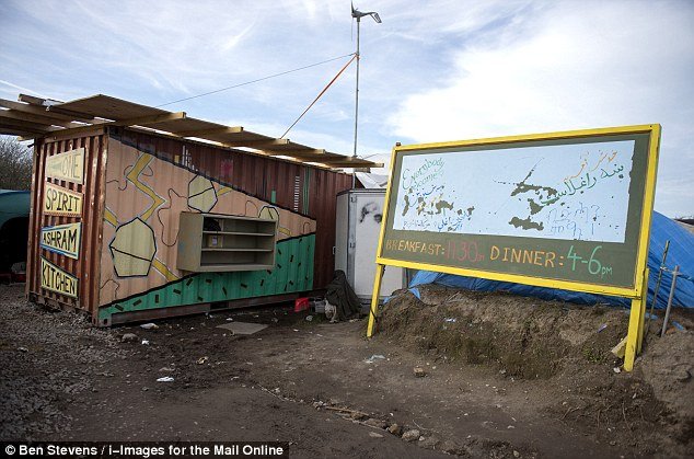 Ο σεφ των μεταναστών στη «Ζούγκλα» του Καλαί [εικόνες] | iefimerida.gr 0