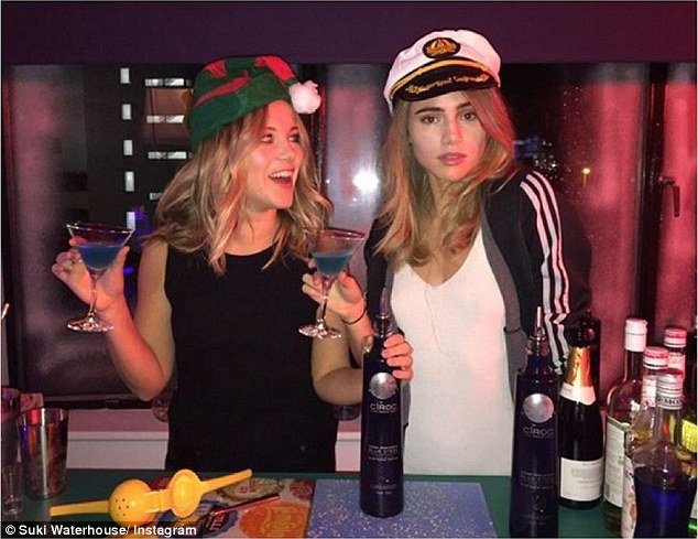 Η τρελή βραδιά του πρίγκιπα Χάρι με 5 γνωστές σούπερ σταρ [εικόνες] | iefimerida.gr 4