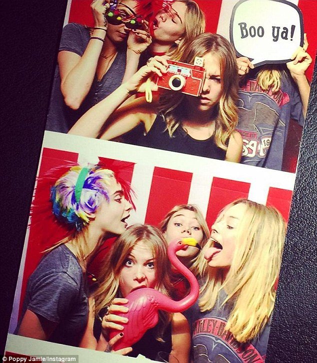 Η τρελή βραδιά του πρίγκιπα Χάρι με 5 γνωστές σούπερ σταρ [εικόνες] | iefimerida.gr 3