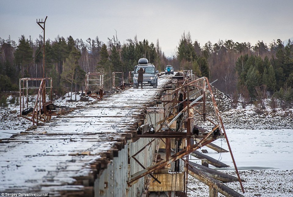Η πιο επικίνδυνη γέφυρα του κόσμου -Τολμάτε να τη διασχίσετε; [εικόνες] | iefimerida.gr 0