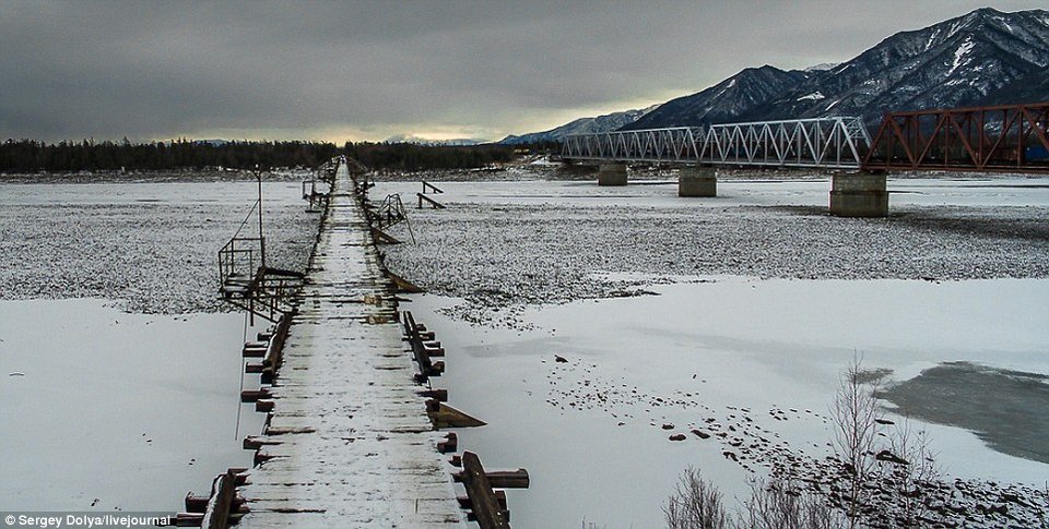 Η πιο επικίνδυνη γέφυρα του κόσμου -Τολμάτε να τη διασχίσετε; [εικόνες] | iefimerida.gr 2