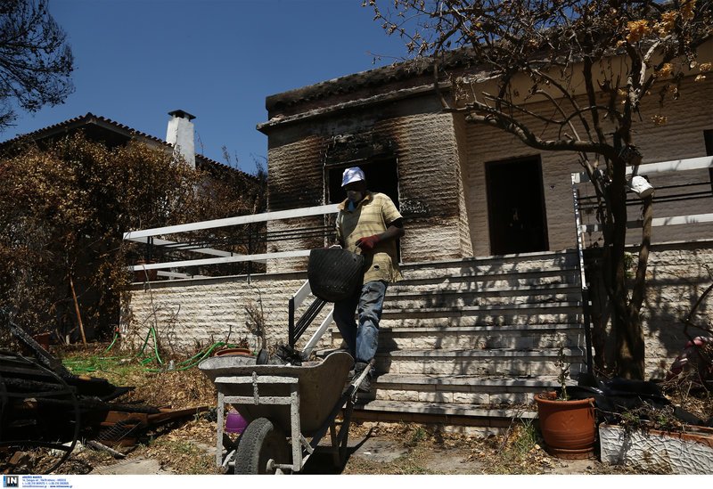 Τοξικός ο αέρας στο Μάτι: Γιατί θα πρέπει οι κάτοικοι να κυκλοφορούν με μάσκες [εικόνες] | iefimerida.gr 1
