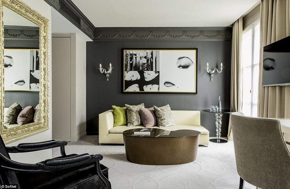 Γιατί όλοι οι διεθνούς φήμης μόδιστροι όταν επισκέπτονται το Παρίσι μένουν σε αυτό το ξενοδοχείο; [εικόνες] | iefimerida.gr 11